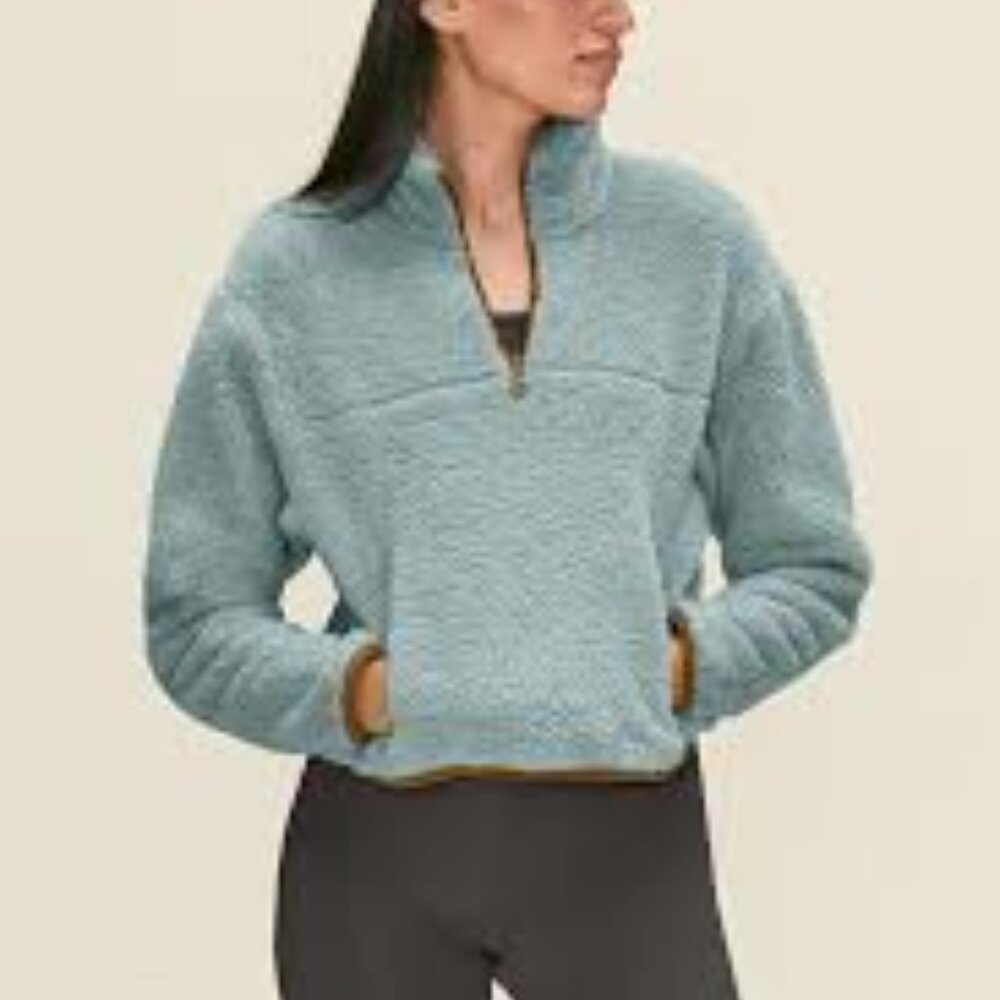 Light blue cropped fleece by Girlfriend Collective - Size extra small (XS)